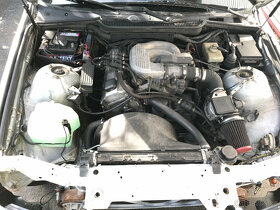 BMW 316 318 E36 COMPACT - LPG - díly z vozu - 4