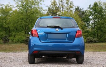 Toyota Yaris Hybrid 100 Life - 4