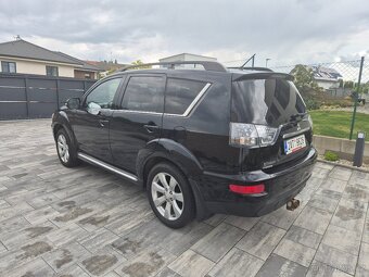 Mitsubishi Outlander 2.2d 130kW 4x4 - 4