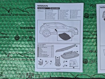 skládací stolek pro cestující vzadu, na přední sedadlo Nissa - 4