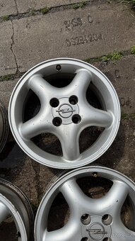 Prodalm 4x lité kola Opel 6Jx15 ET49 rozteč 4x100 - 4