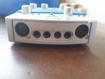 Tascam US-122 - 4