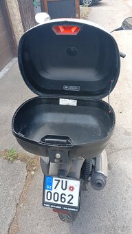 Aprilia 125 Sport City - 4