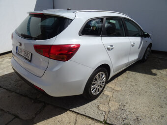 Kia Ceed 1.6GDi,99kW,1majČR,S.kniha,klima,DPH - 4