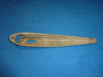 Ozdobná lišta na blatník - Škoda Tudor. - 4