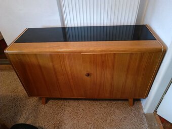 SEKTOROVÝ OBÝVÁK - 4