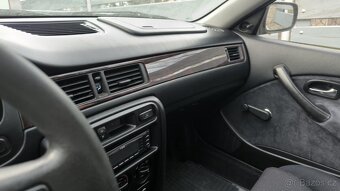 Honda Civic 6g 1.4i - 4