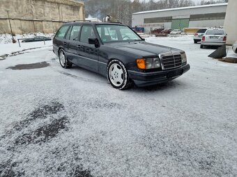 Mercedes W124 300TE, motorizace 300E benzinový šestiválec s - 4