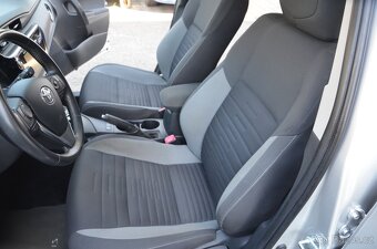 Toyota Auris Combi 1.8 16V Hybrid - 4