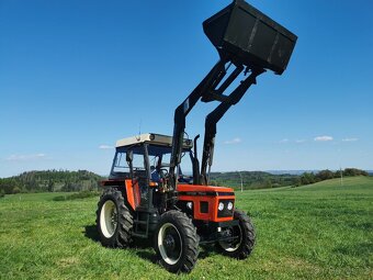 ZETOR 7245 S ČELNÍM NAKLADAČEM QUICKE 330 - 4
