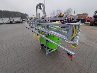 Pozinkovaný Postřikovač 400L 12m - 4