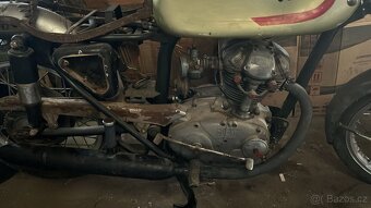 Ducati 160 - 4