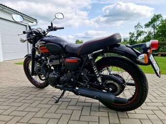 Kawasaki W800 model 2015 pouze 9200 km najeto - 4