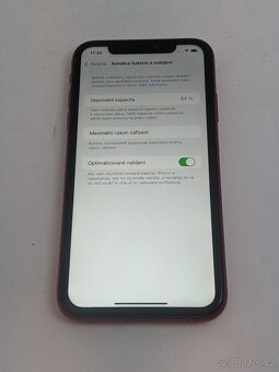 iPhone XR 64gb red. Dobry stav. Baterie 84%. Záruka 6 měsíců - 4