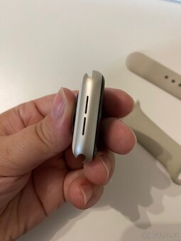 Apple Watch SE (2022) 40 mm - 4