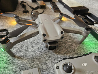 Dron DJI Air 2S Fly More Combo - 4