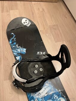 Burton snowboard - 4