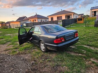 Mercedes Benz E300 TD,130kw,ELEGANCE,r.v.1999,Dovoz italie,t - 4