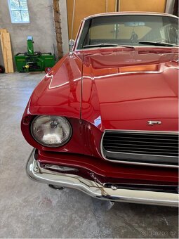 Ford Mustang Fastback z roku 1966 V8 Cruise-O-Matic - 4