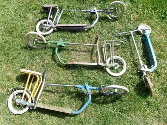 prodám čtyřkolová dětská kára, stará dětská šlapací tříkolka - 4