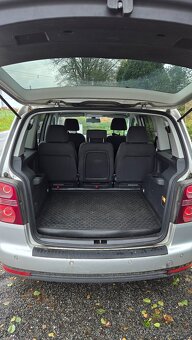 VW Touran 2.0 - 4
