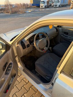 Hyundai accent 2006 1.3 - 4