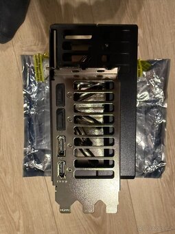 Gigabyte AORUS RTX 5090 MASTER 32GB - 4