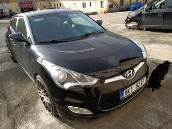 Hyundai Veloster - 4