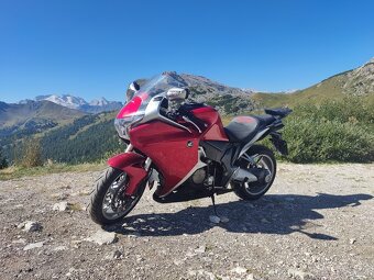 Honda VFR 1200F - 4