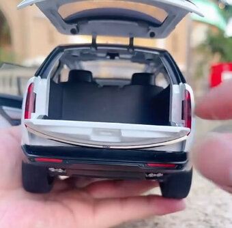 1:14 Range Land Rover SUV 2022 Modell Metall Sound Light - 4