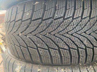 Zimní pneu 215/45/R18 Nexen - 4