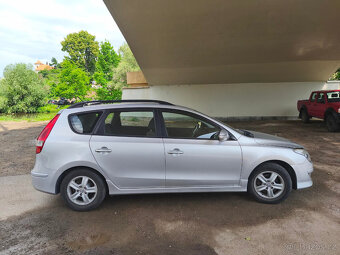Hyundai i30 combi, 1.6 CRDi 85kw, 147 628 km - 4