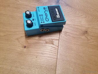 Pedálový efekt CHORUS Boss CE-2W - 4