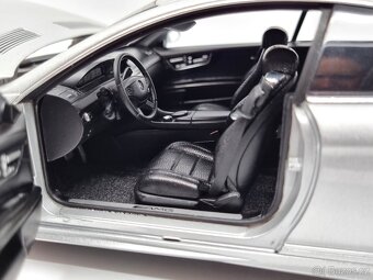 Mercedes-Benz CL 63 AMG 1:18 AUTOart - 4
