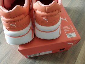 PUMA x PANTONE nova trainers in living coral - 4