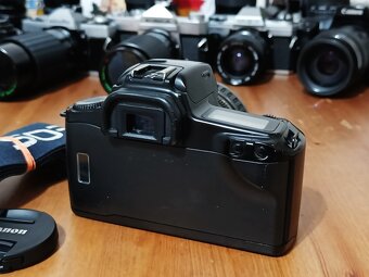 CANON EOS 1000 F (Canon Zoom lens EF 28-105mm) - 1990 - 4