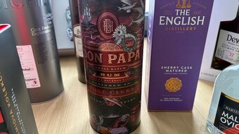 Sbírka rumů ,whisky a malinovce - 4