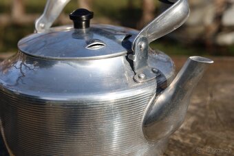 HLINÍKOVÁ KONVICE - 4