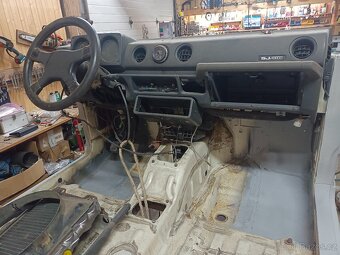 Suzuki SJ410 (samurai) - 4