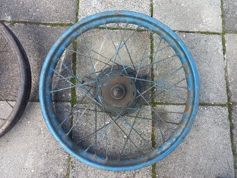 ČZ Předvalečná - Přední kola - 4