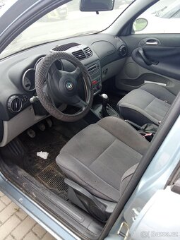PRODÁM  ALFA ROMEO 147 - 4