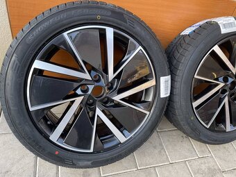 VEGA AERO orig.skoda Superb3V 5x112 8j x19 ET 44 235 50R19 - 4