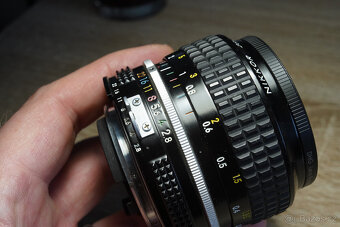Objektiv Nikon Nikkor 28mm f/2.8 AI – krásný stav - 4