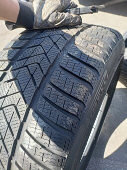 2x Pirelli sottozero 275/40 103V (Dot 3619) zimní - 4