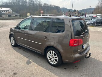 VW Touran 1.6tdi 77kw Highline 2011 5 míst 232Tkm tažné z. - 4