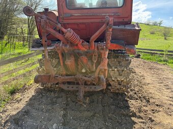 Dt 75 - 4