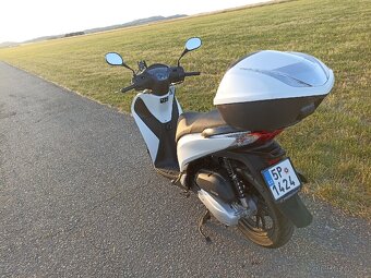 Honda SH 125 i rok výroby 2014, 9500 km najeto - 4