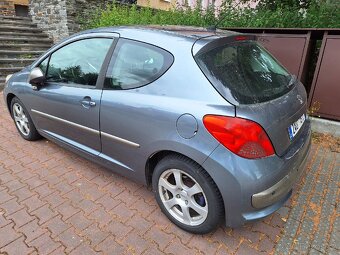 Peugeot 207. - 4