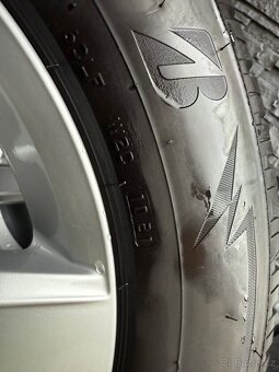 Zimní sada VW 215/65r17 103H - zánovní - 4