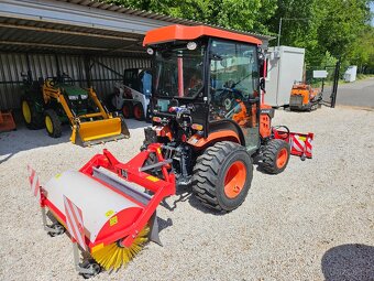 Malotraktor Avenger 26 4x4 s kabinou a klimatizaci - 4